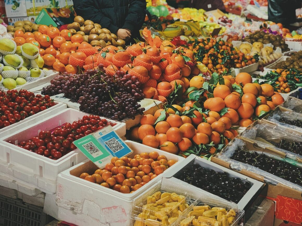 bizarre fruits stand