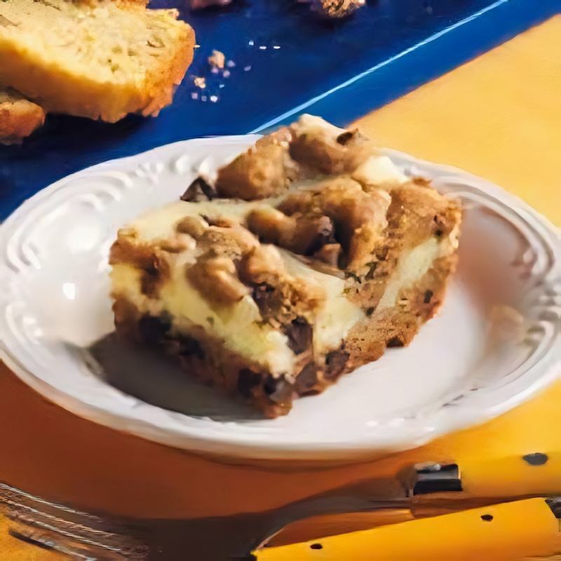 Here's the quick 6 step recipe for Chantelle Fernandes' super easy addictive chocolate chip cheese cake squares recipe bars: