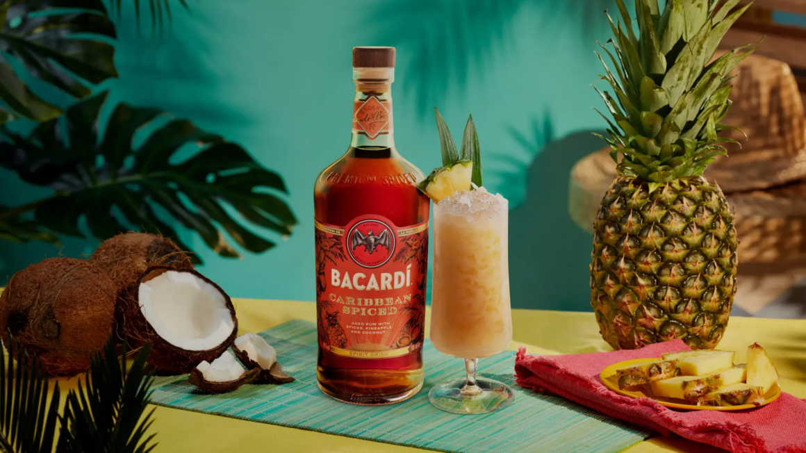 Bacardi Spiced Rum Caribbean cocktail recipe for Piña Colada with Bacardí